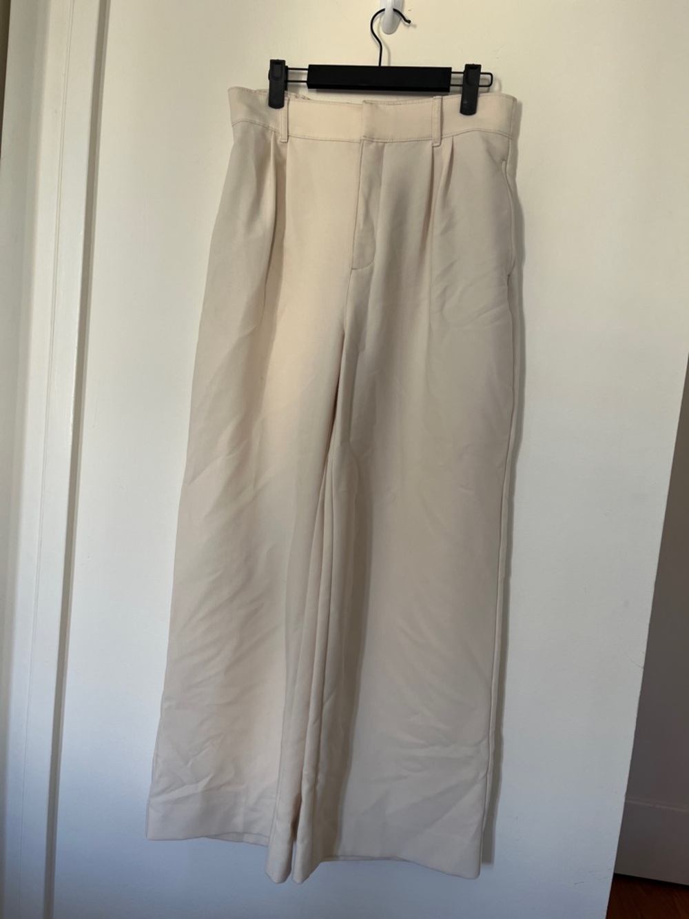 Abercrombie & Fitch Wide Leg Pants in Light Cream